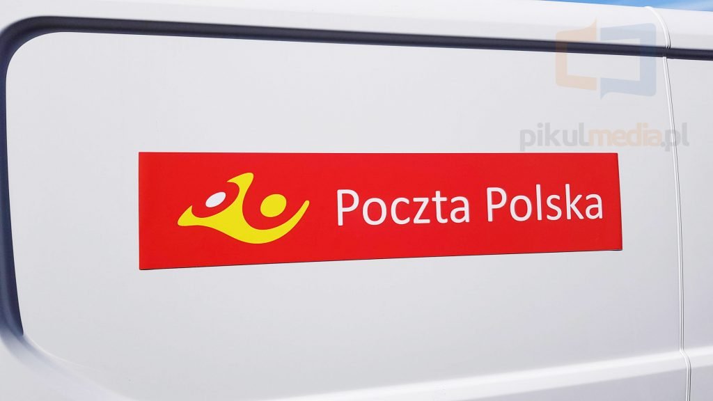 naklejka magnetyczna na samochodu Poczty Polskiej